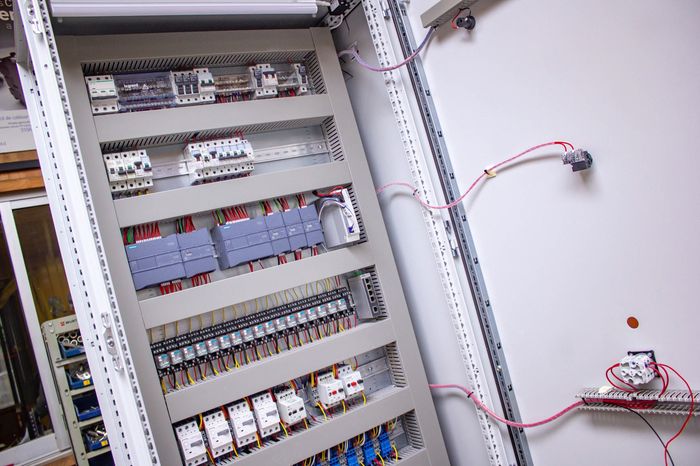 Diseño y armado de tableros eléctricos por CLM